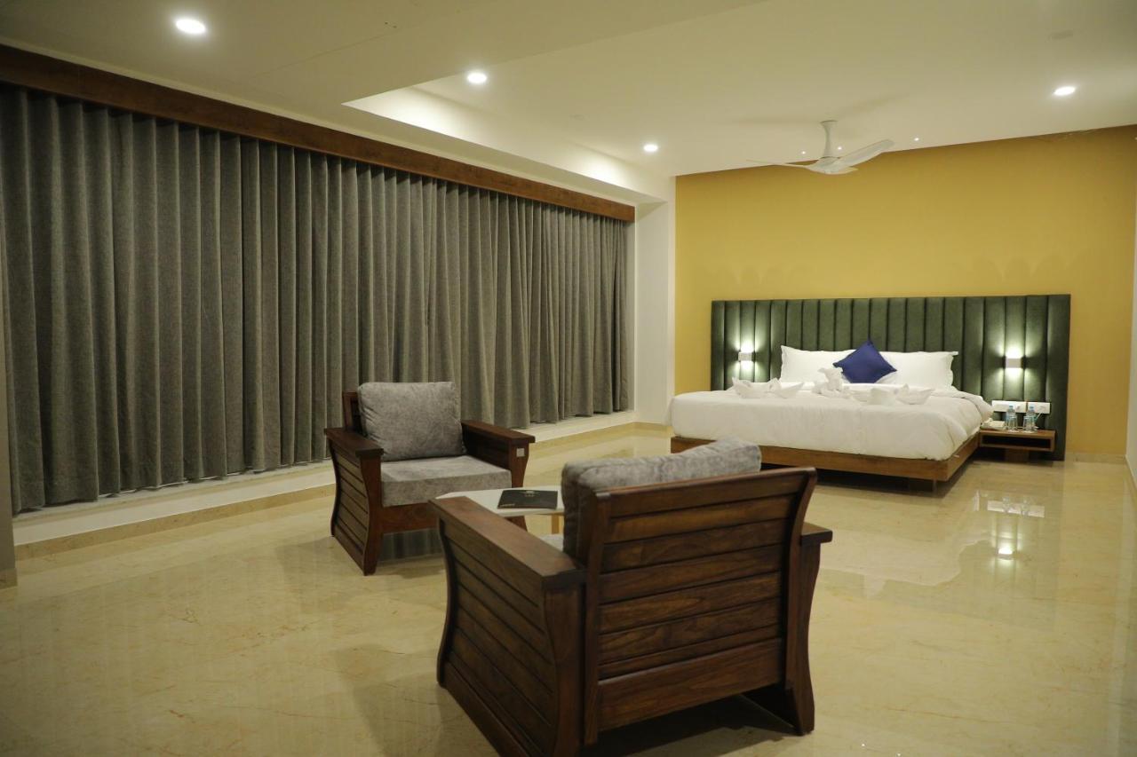 Vits The Somnath Gateway Hotel Exterior photo