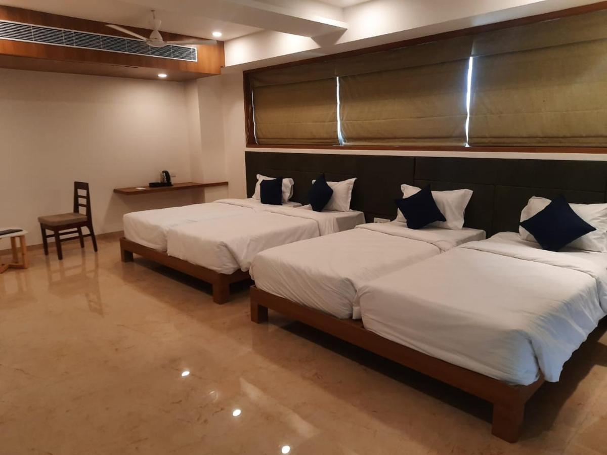 Vits The Somnath Gateway Hotel Exterior photo