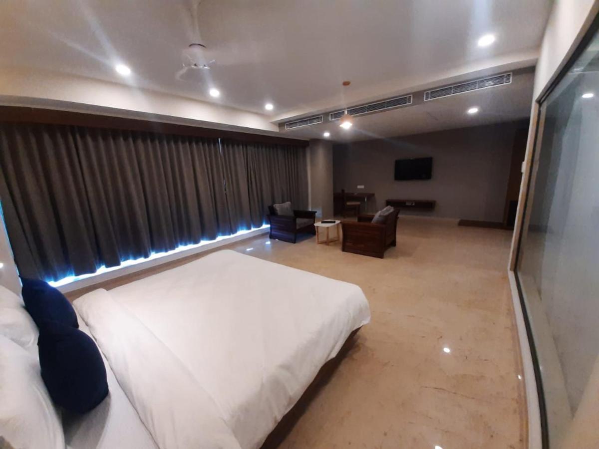 Vits The Somnath Gateway Hotel Exterior photo