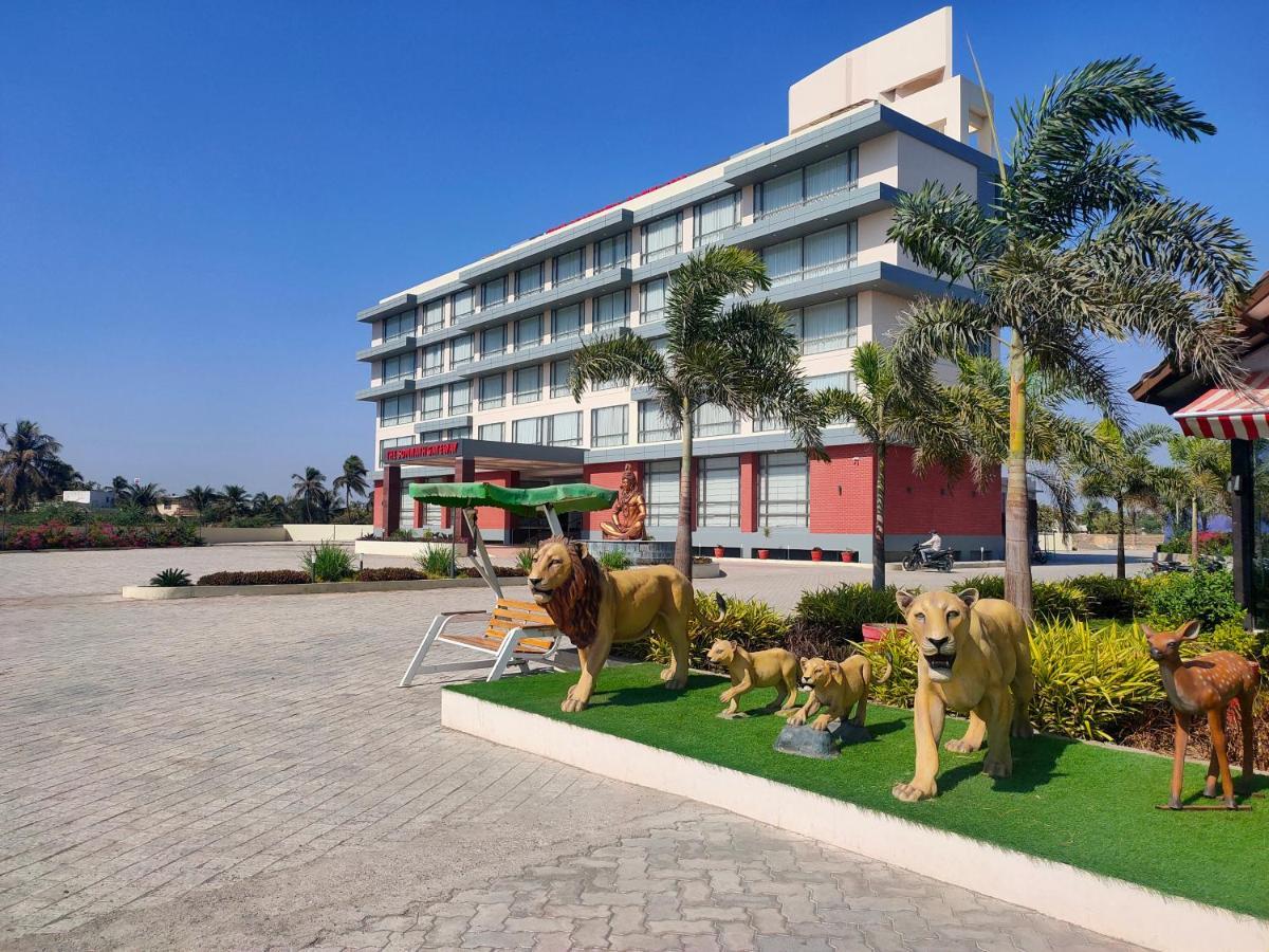 Vits The Somnath Gateway Hotel Exterior photo